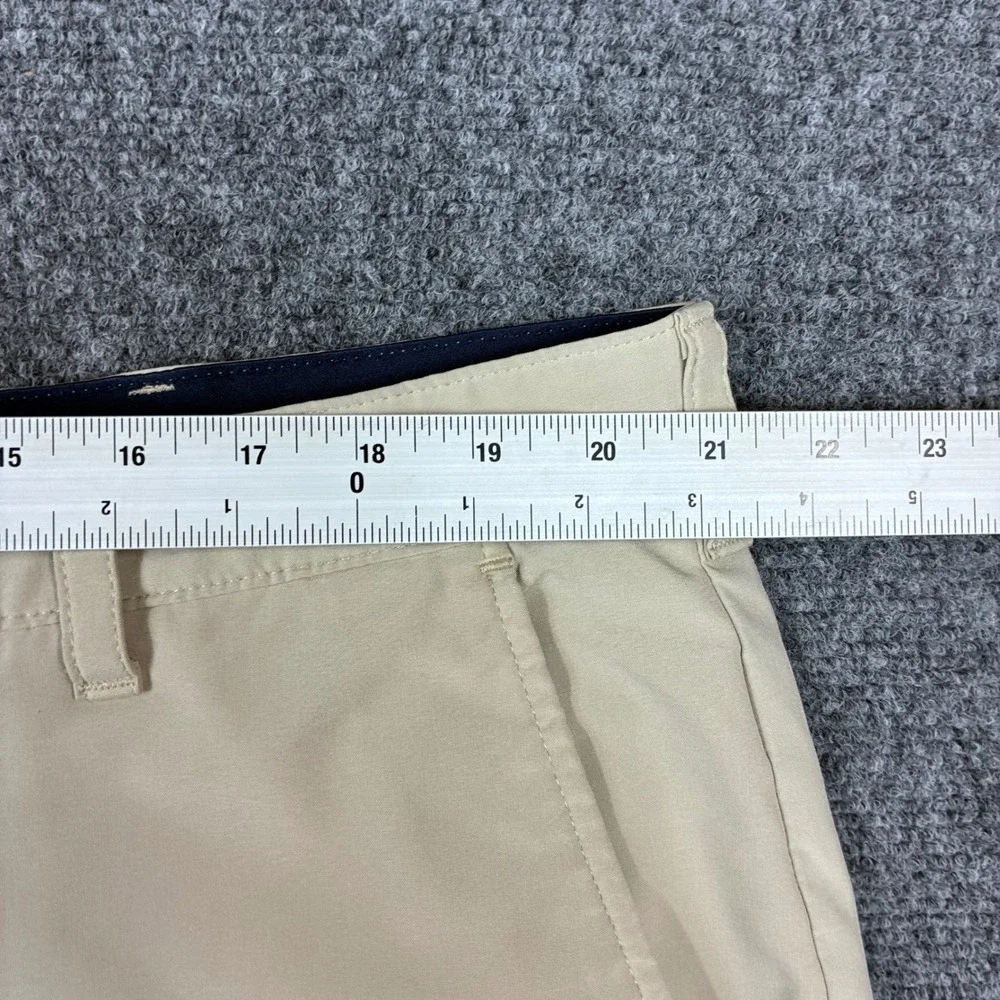 Izod Golf Mens Khaki Tan Flat Front Performance Shorts Size 42 Casual‎ Sport
